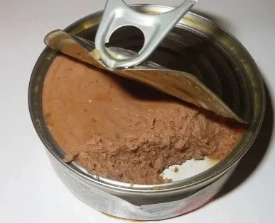 a can of cat food
